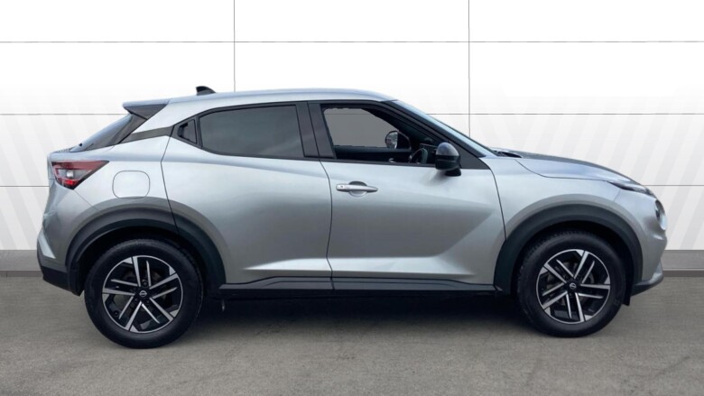 Nissan Juke 1.0 DiG-T N-Connecta 5dr Petrol Hatchback